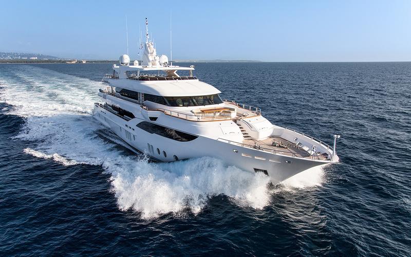 Gulf Craft Majesty 155